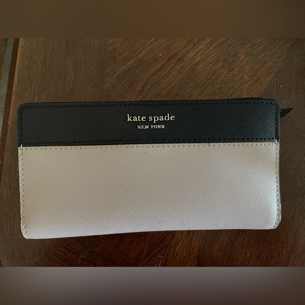 Kate Spade Two-Tone Black and Cream Wallet